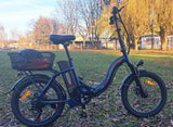 DAS SAM-E-BIKE  handlich und leicht Reifen halbfett 20 x 2,15 starker Motor 450 W  mit Daumenregler